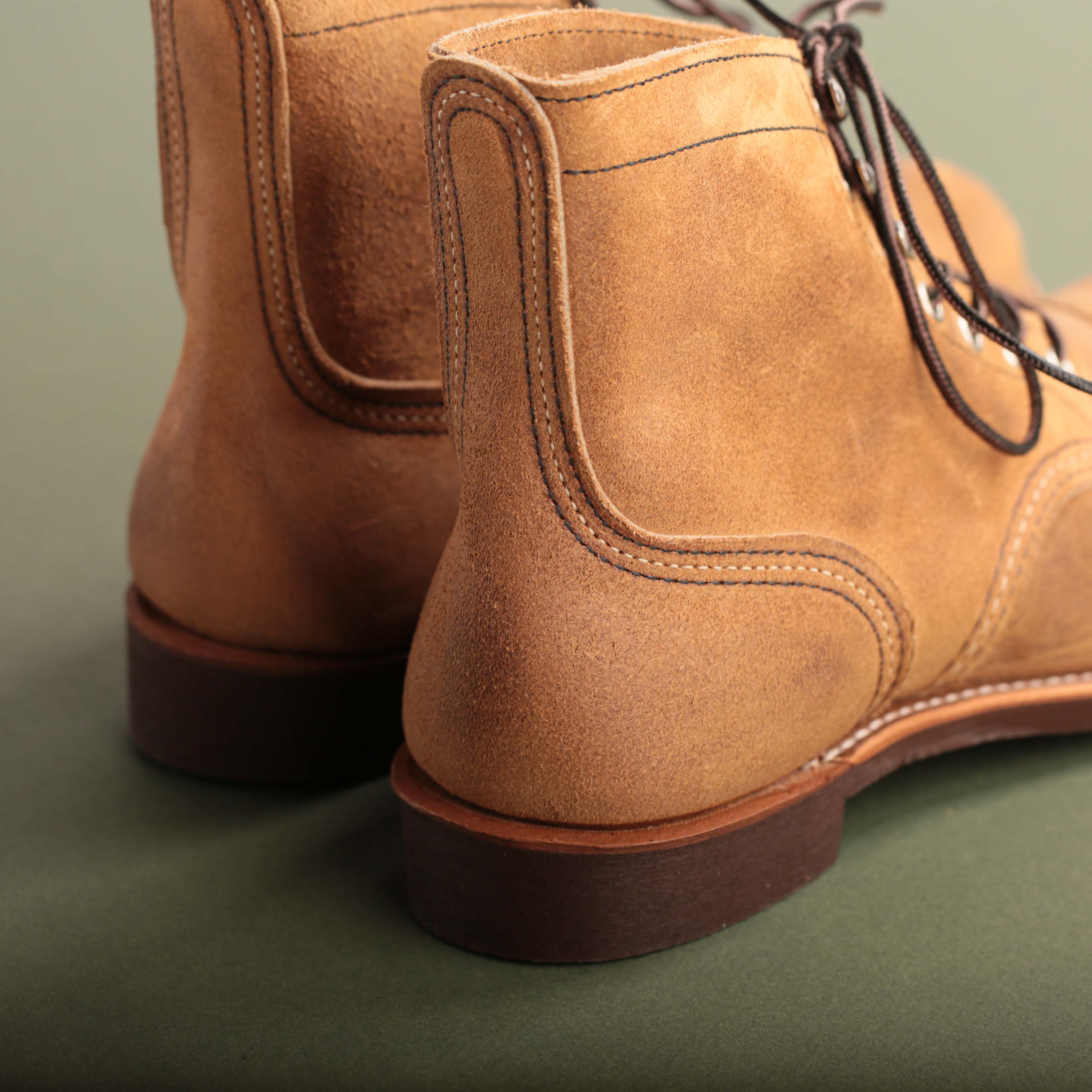 RED WING SHOES Iron Ranger 8083 Hawthorne Muleskinner