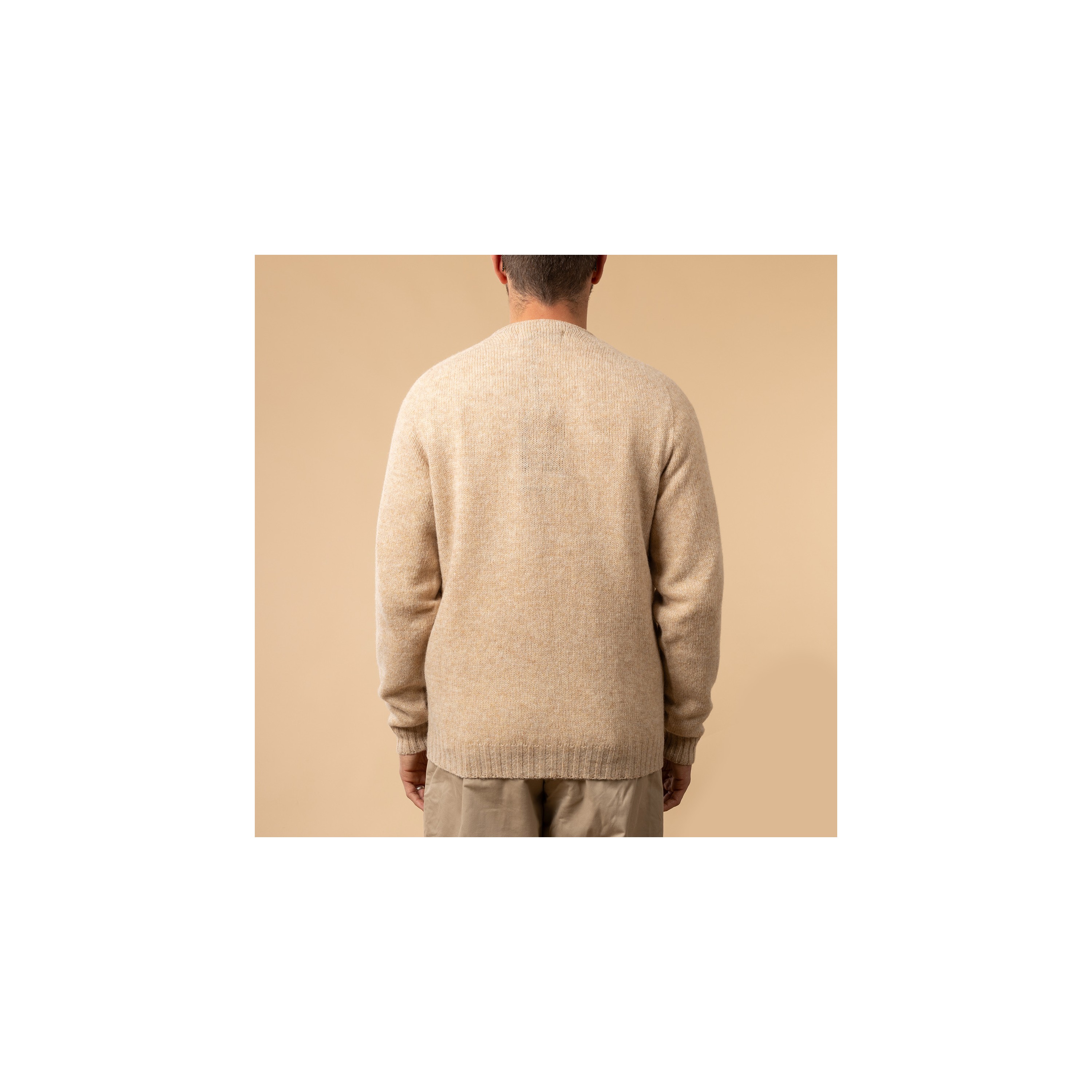 HARLEY OF SCTLAND V CARDIGAN 今期もの HARLEY OF SCOTLAND / Saddle Shoulder V Cardigan Tusk