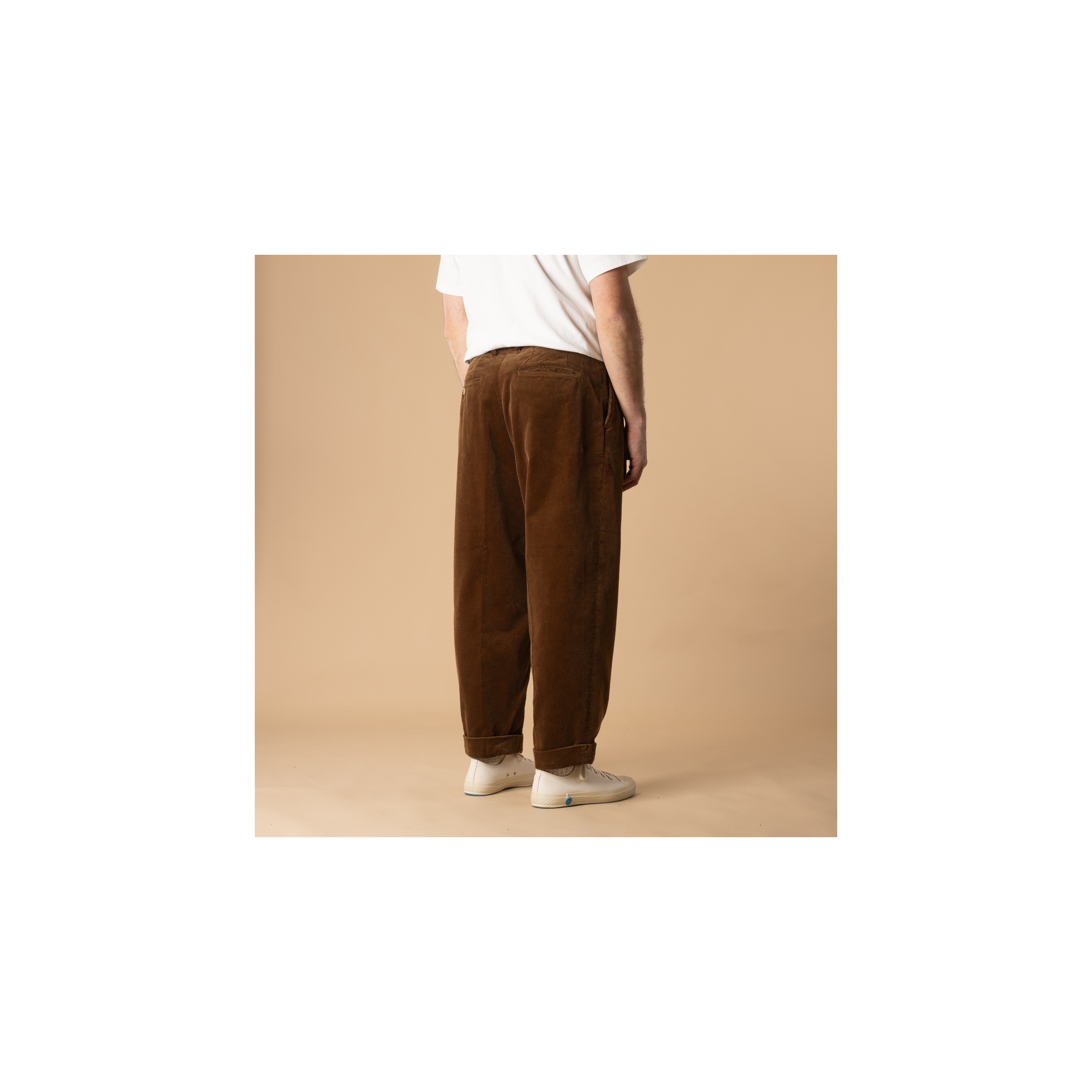 BEAMS PLUS / 2 Pleats Corduroy Trousers Golden Brown