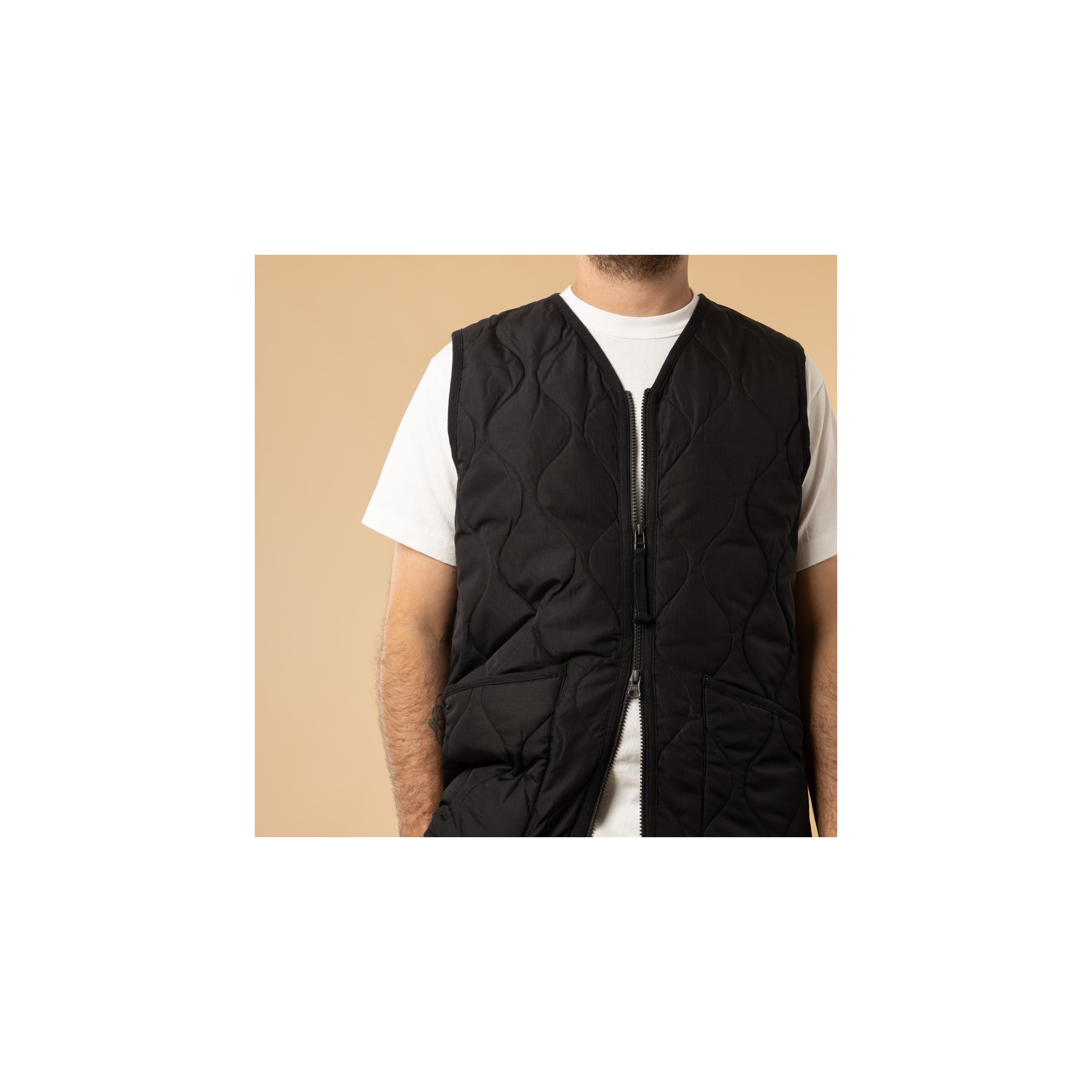 TAION / Unisex Military Zip V-Neck Down Vest Black