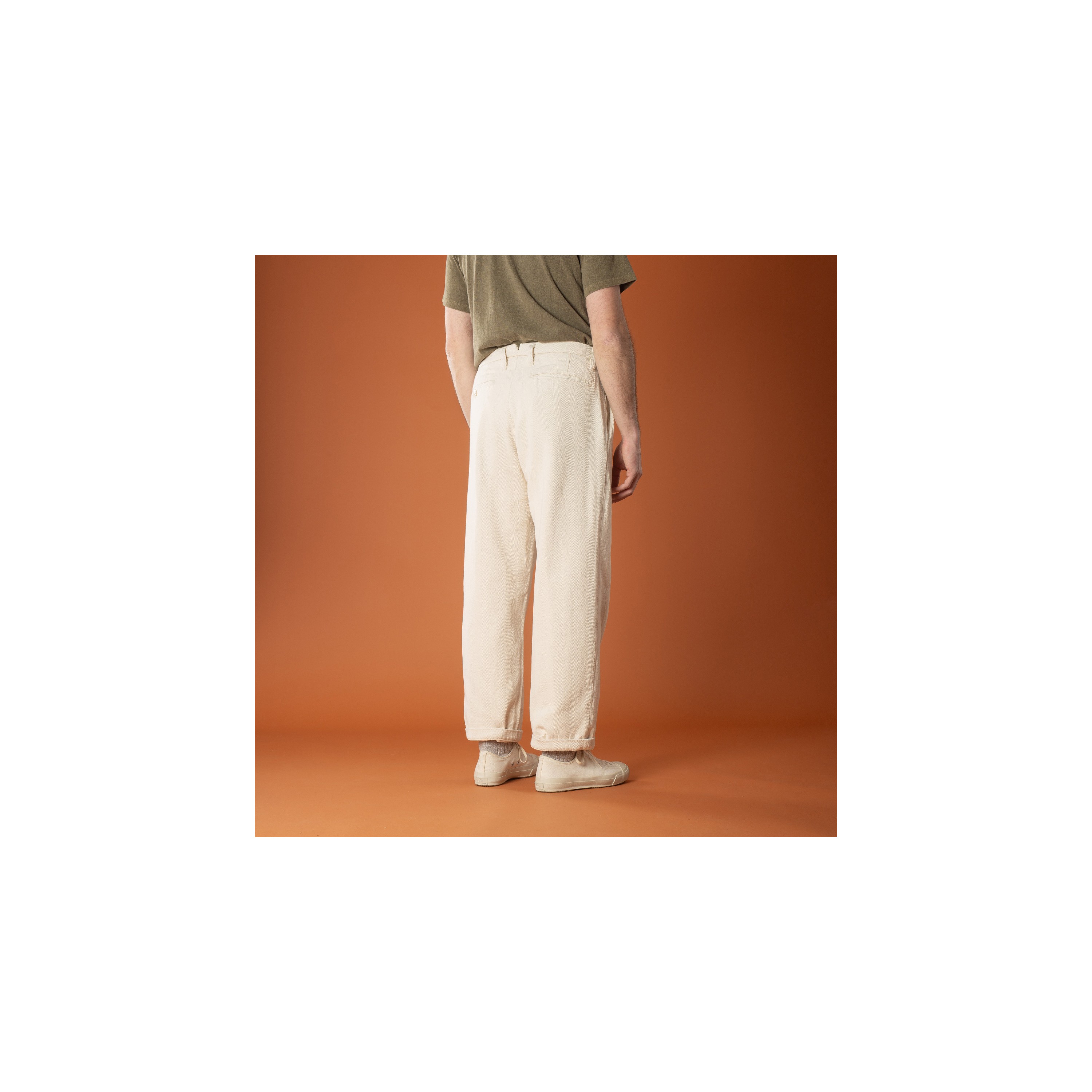 seuvas-herringbone-2-tuck-