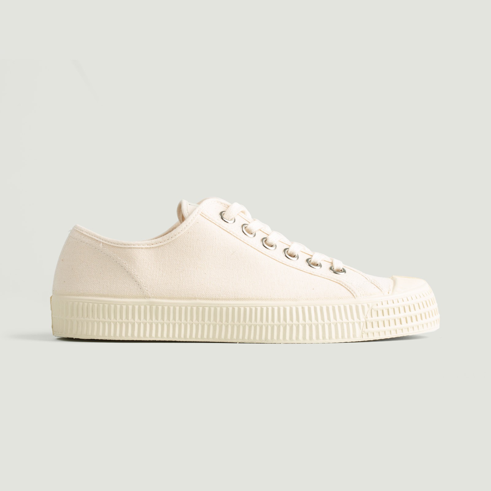 Canvas Sneakers - Novesta Star Master Mono Beige/Ecru