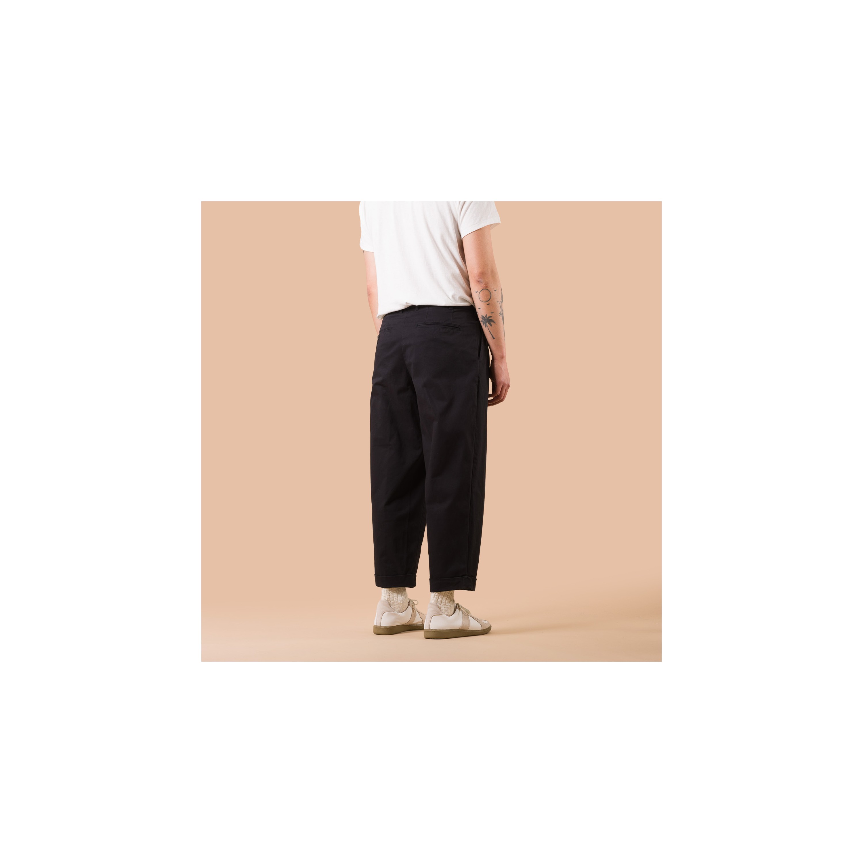 BEAMS PLUS / 2 Pleats Twill Trousers Black