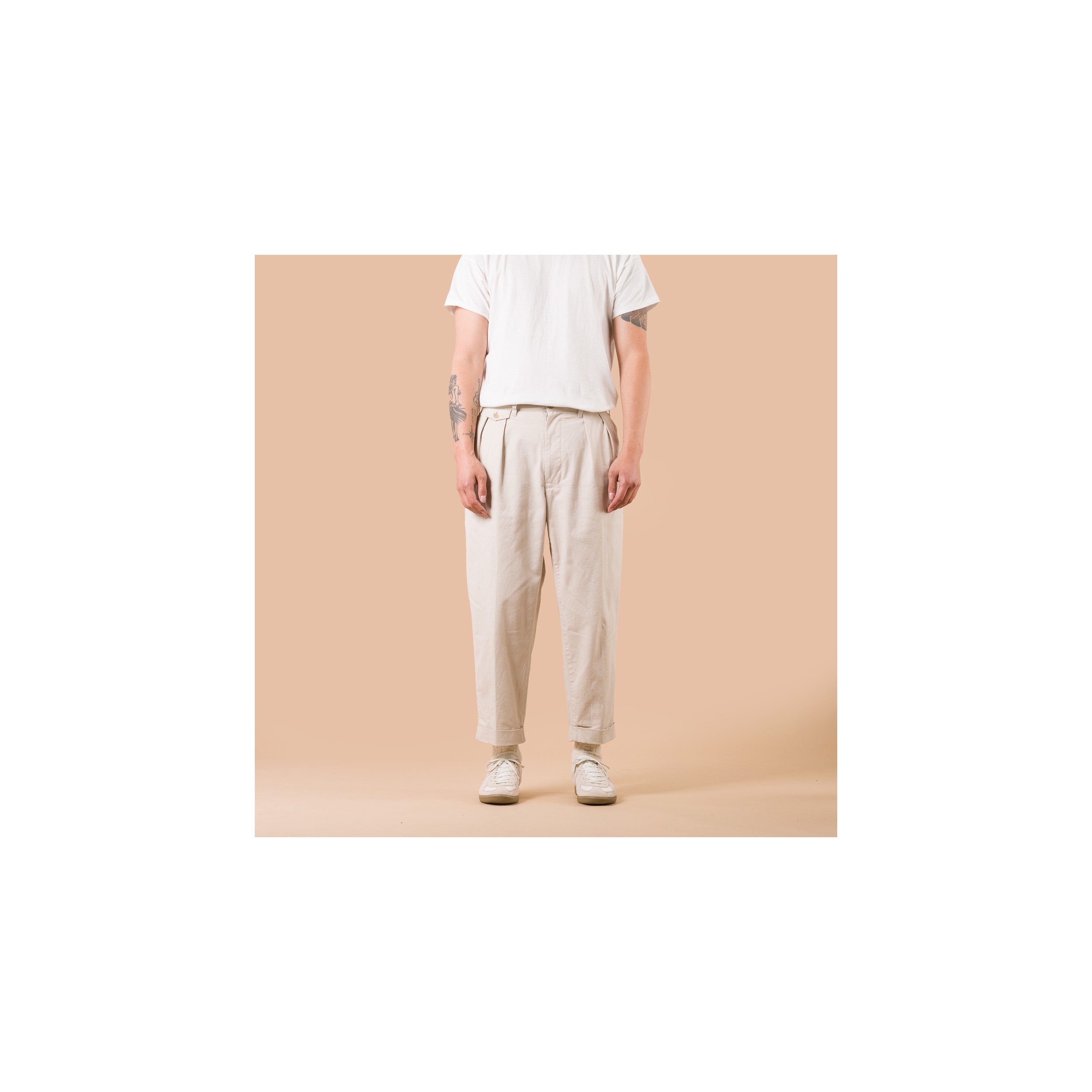 BEAMS PLUS / 2 Pleats Twill Trousers Cement